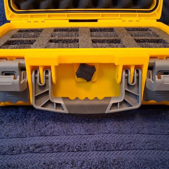 Invicta Waterproof Impact Resistant Hard Shell 8 Slot Diver Watch Case in Yellow - Picture 5 of 8